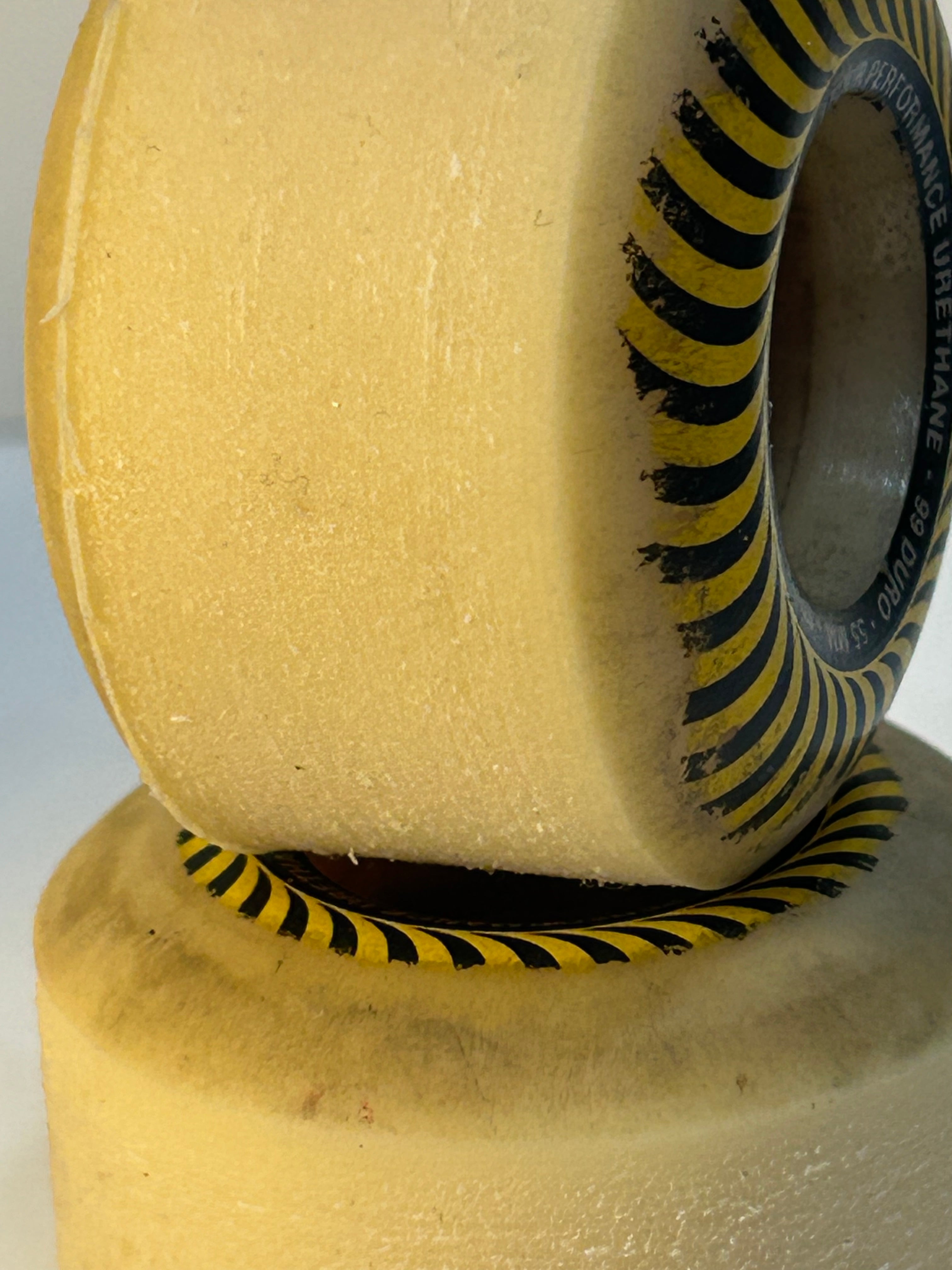 Refurbees Spits 50mm 99A Spiral