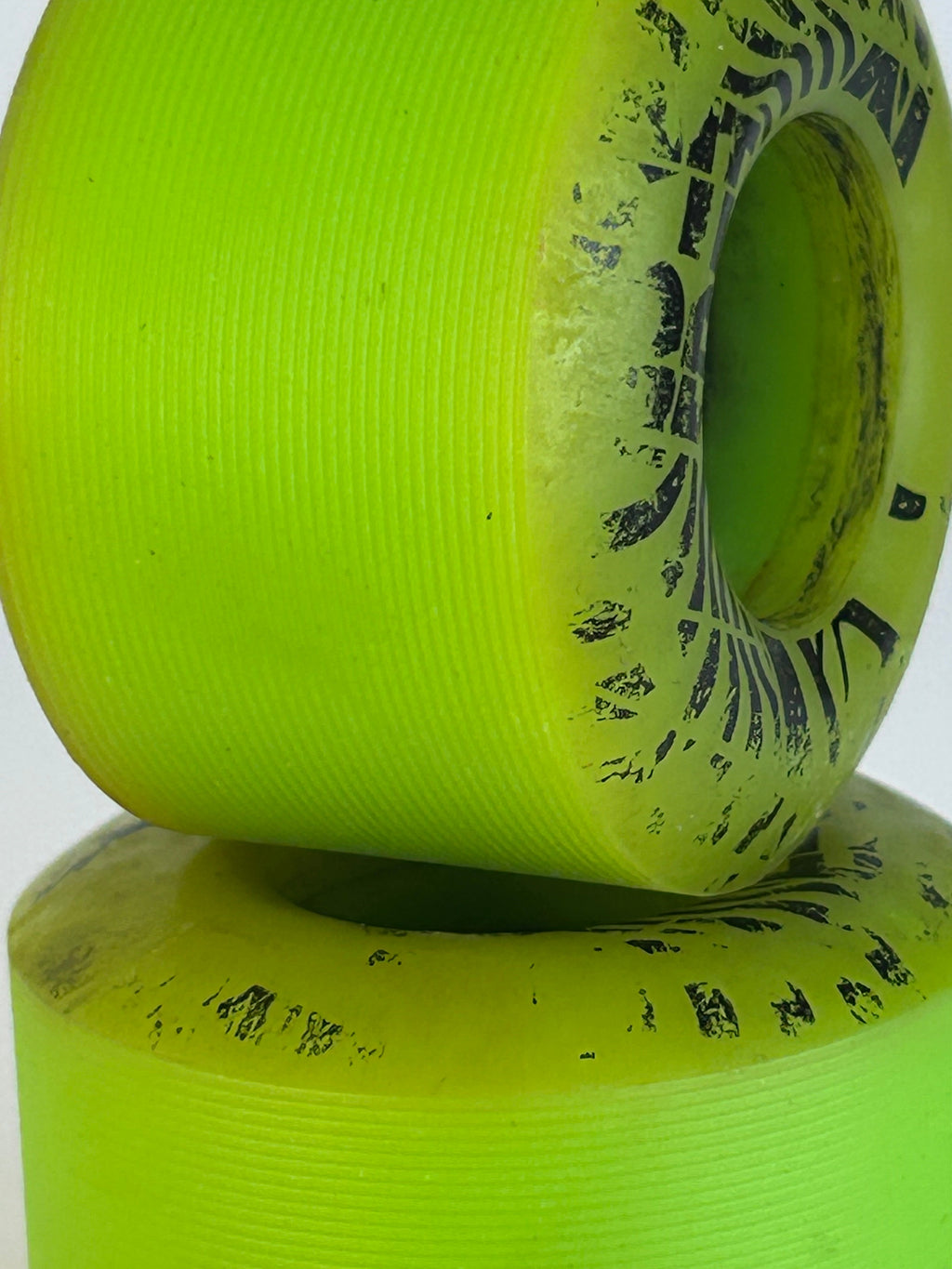 Refurbees Spits 46mm 99A Green