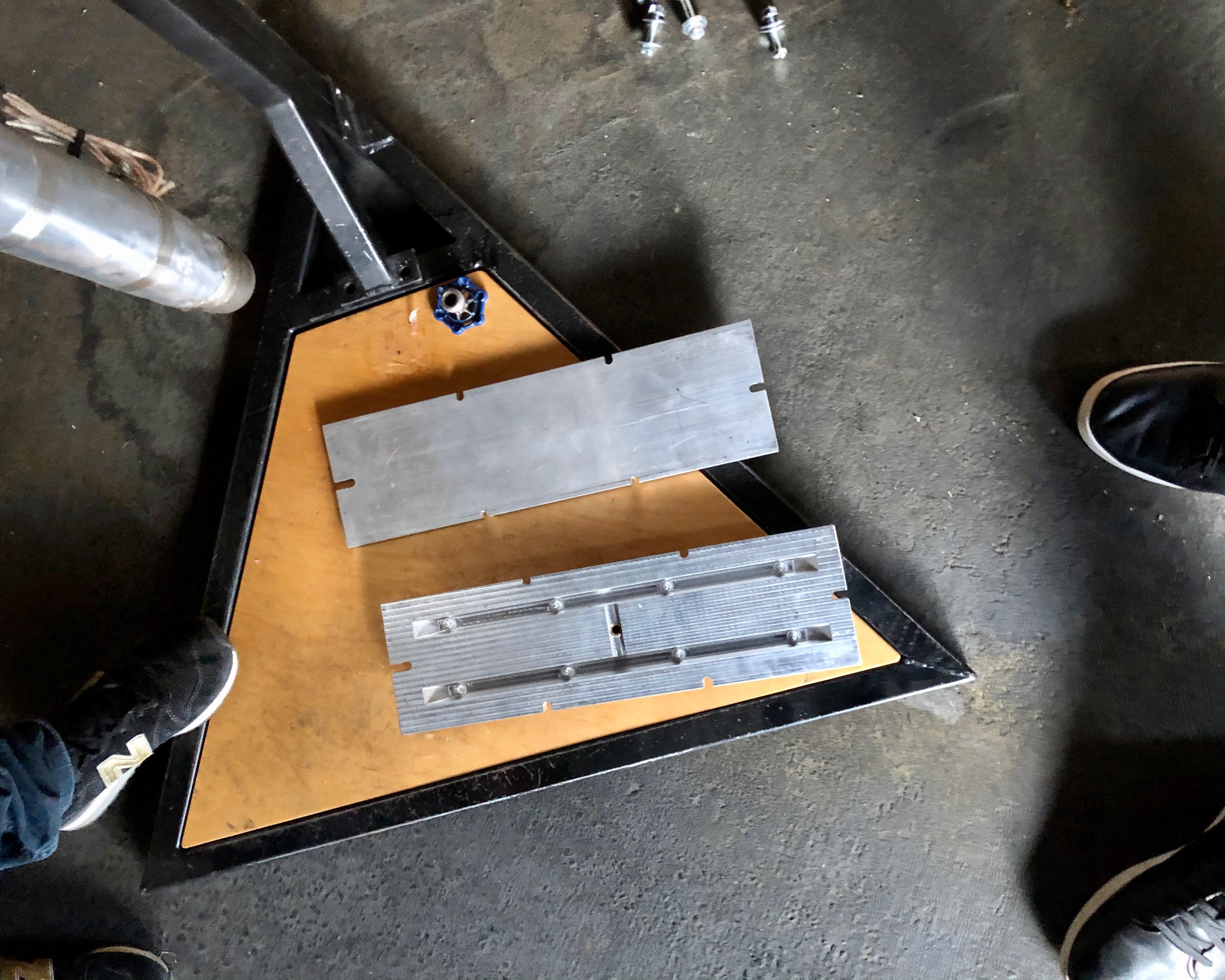 z Aluminum Mold for Making Recycled Rails